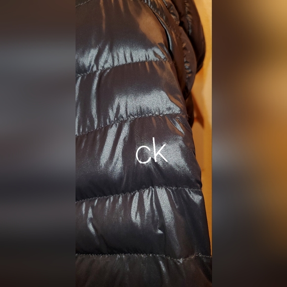 Calvin Klein Puffer Jacket 7°F Outetwear - Picture 5 of 12